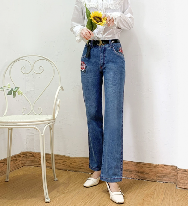 Exquisite embroidered vintage peony jeans